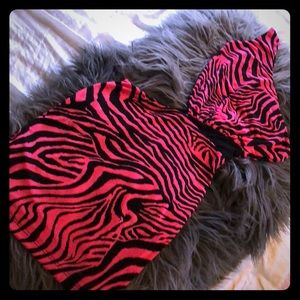 ForEver 21 Hot Mini Side cut Out Dress 🖤